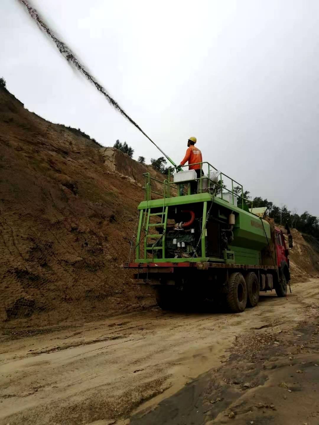 隆化小型液力客土噴播機(jī)工作原理和作用